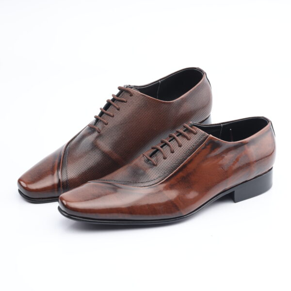 1118 ZAPATO AMARRAR CUERO RIVIERA (BRILLANTE) SUELA CUERO